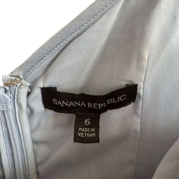 NWT Banana Republic Shirred Dress, Blue Cloud, Size 6 - Picture 6 of 10